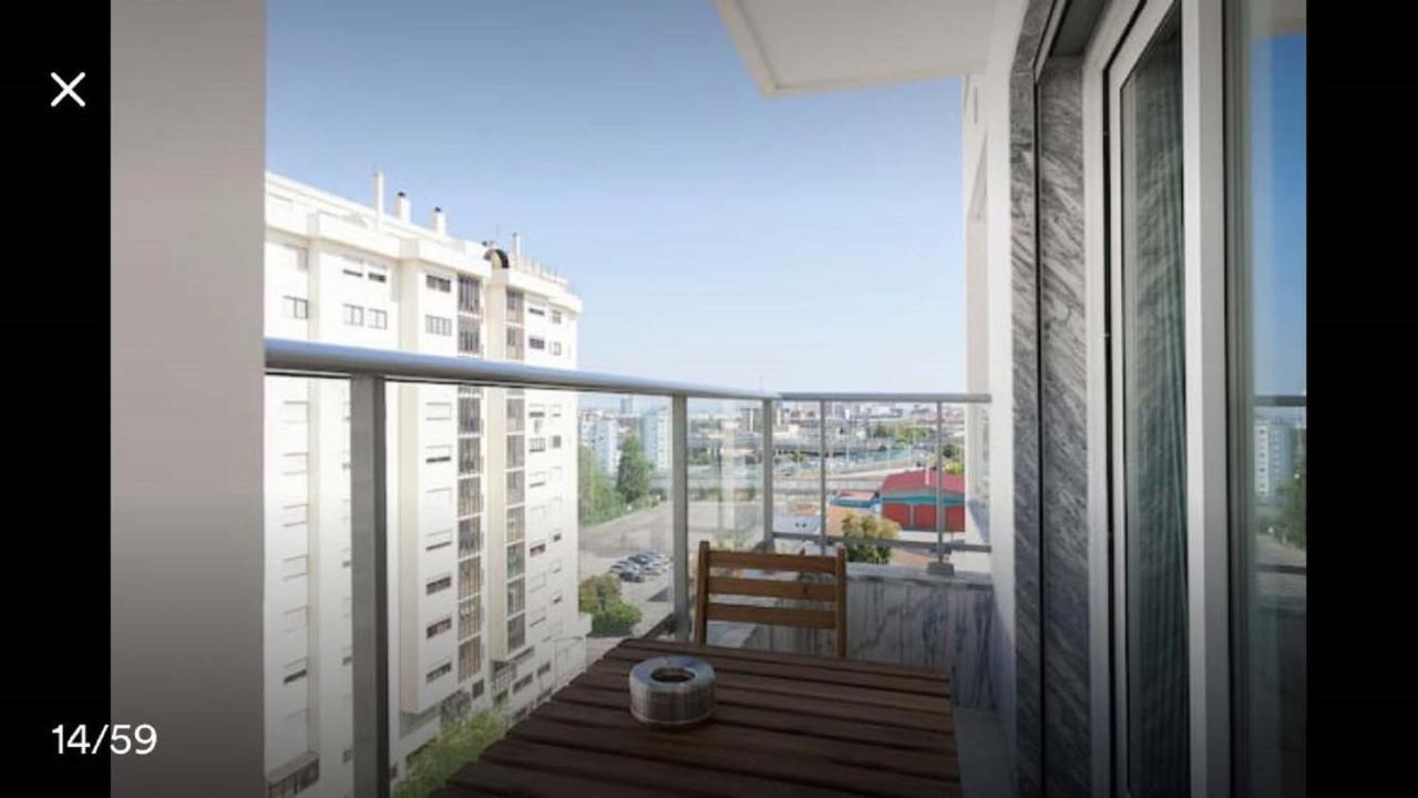 Modern For Family And Group Of Friends Apartment *